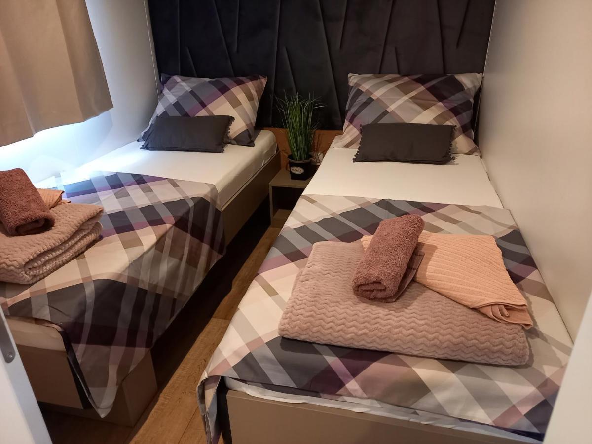 Mobile Home Agava 2 Biograd Na Moru Εξωτερικό φωτογραφία